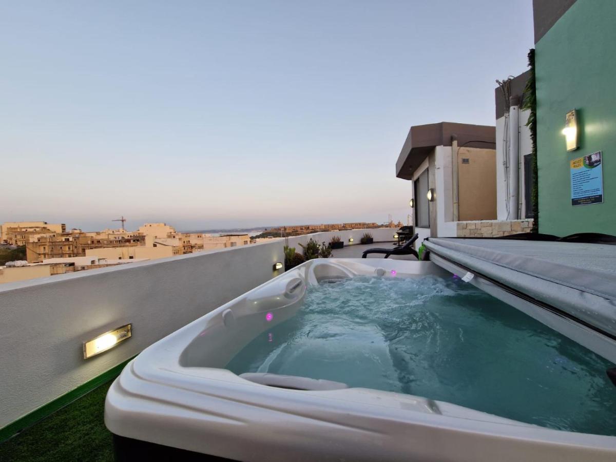 Millennium Penthouse With Private Hot Tub Gozo